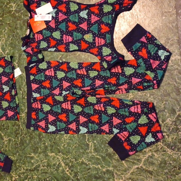 Christmas pj children size medium and matching dog pjs size medium - Picture 4 of 7